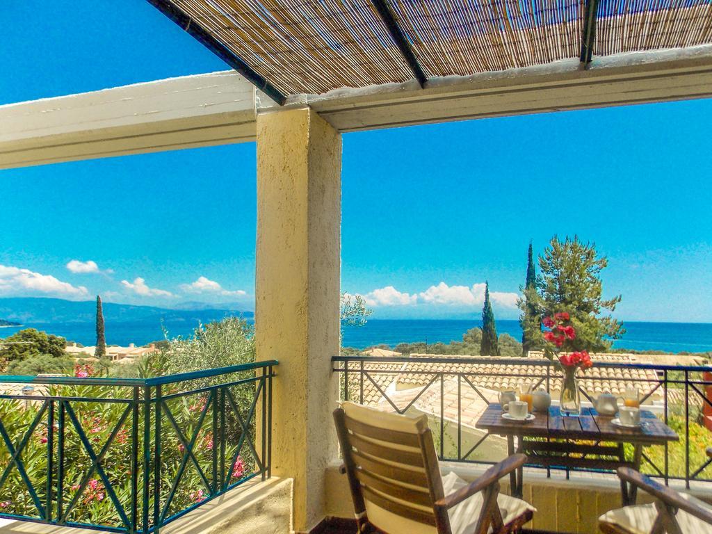 Manto On The Beach Apartments Barbati Exteriér fotografie