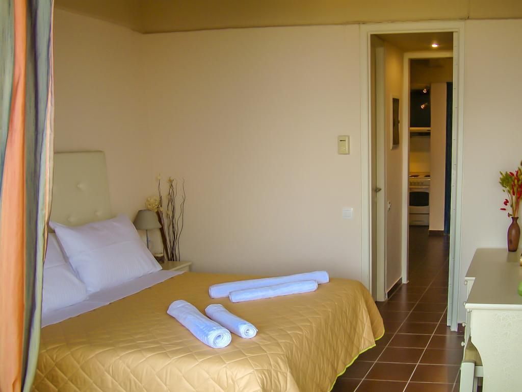 Manto On The Beach Apartments Barbati Exteriér fotografie