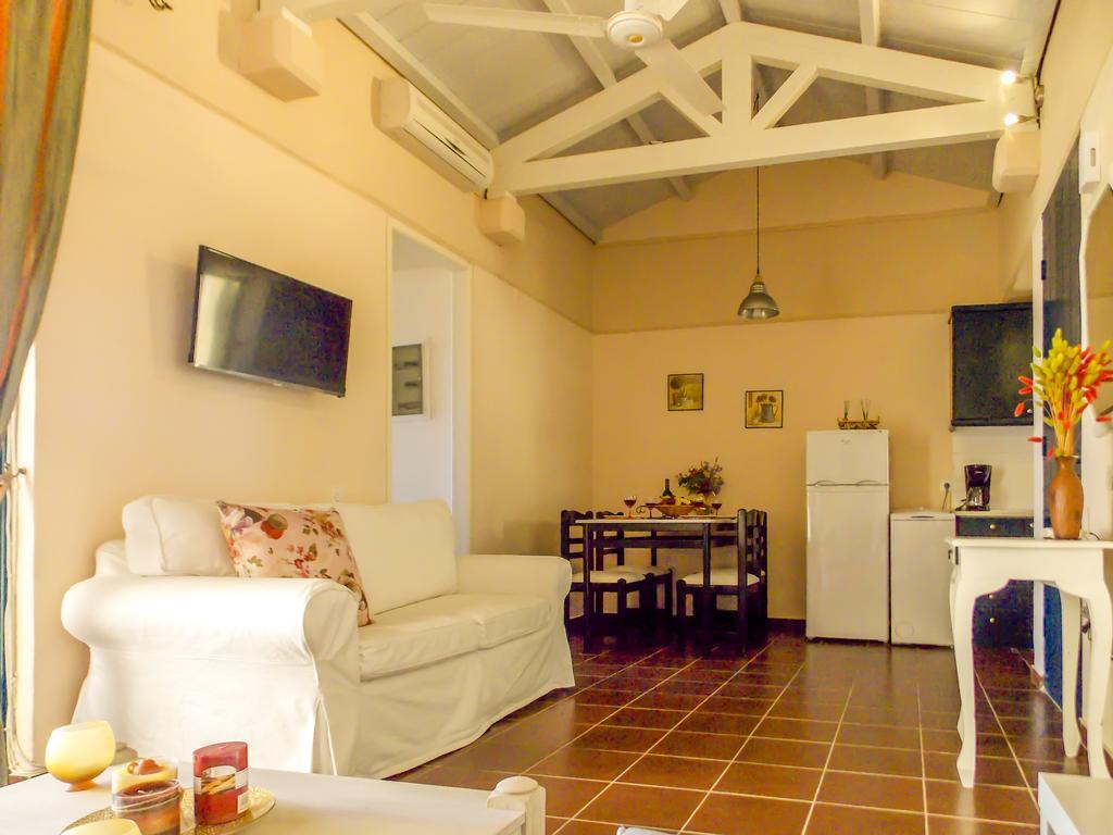 Manto On The Beach Apartments Barbati Exteriér fotografie