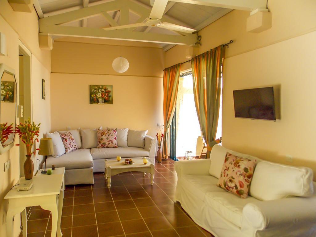 Manto On The Beach Apartments Barbati Exteriér fotografie